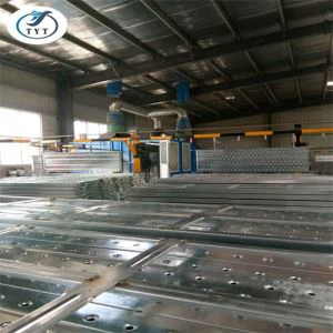 Papan perancah logam