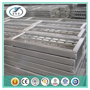 Papan baja bahan bangunan